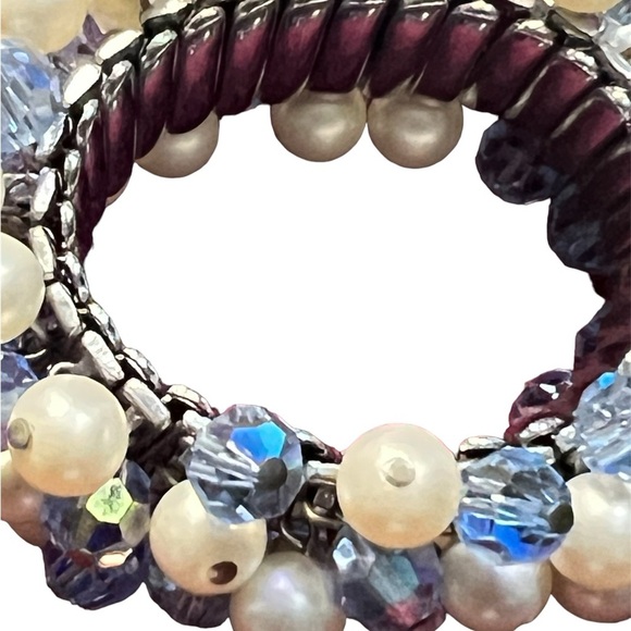 Adorable stretchy watch band type bracelet. Great Condition. Blue and pearl tone - Picture 2 of 4